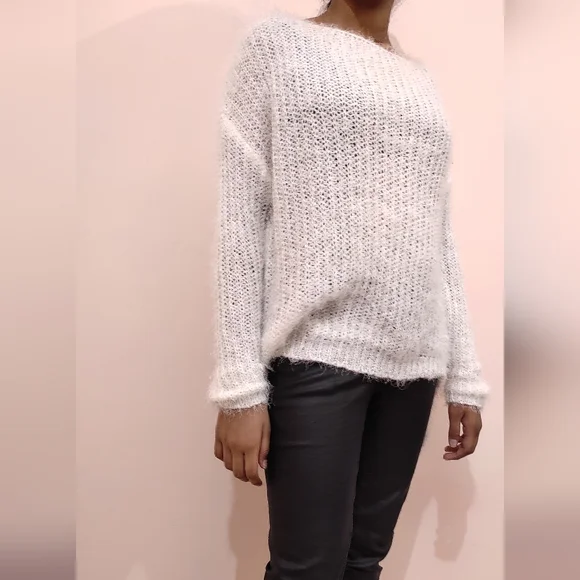 💜White Sweater - Picture 7 of 7